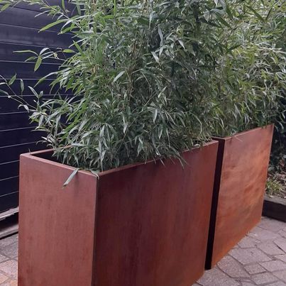 vaso in corten ossidato